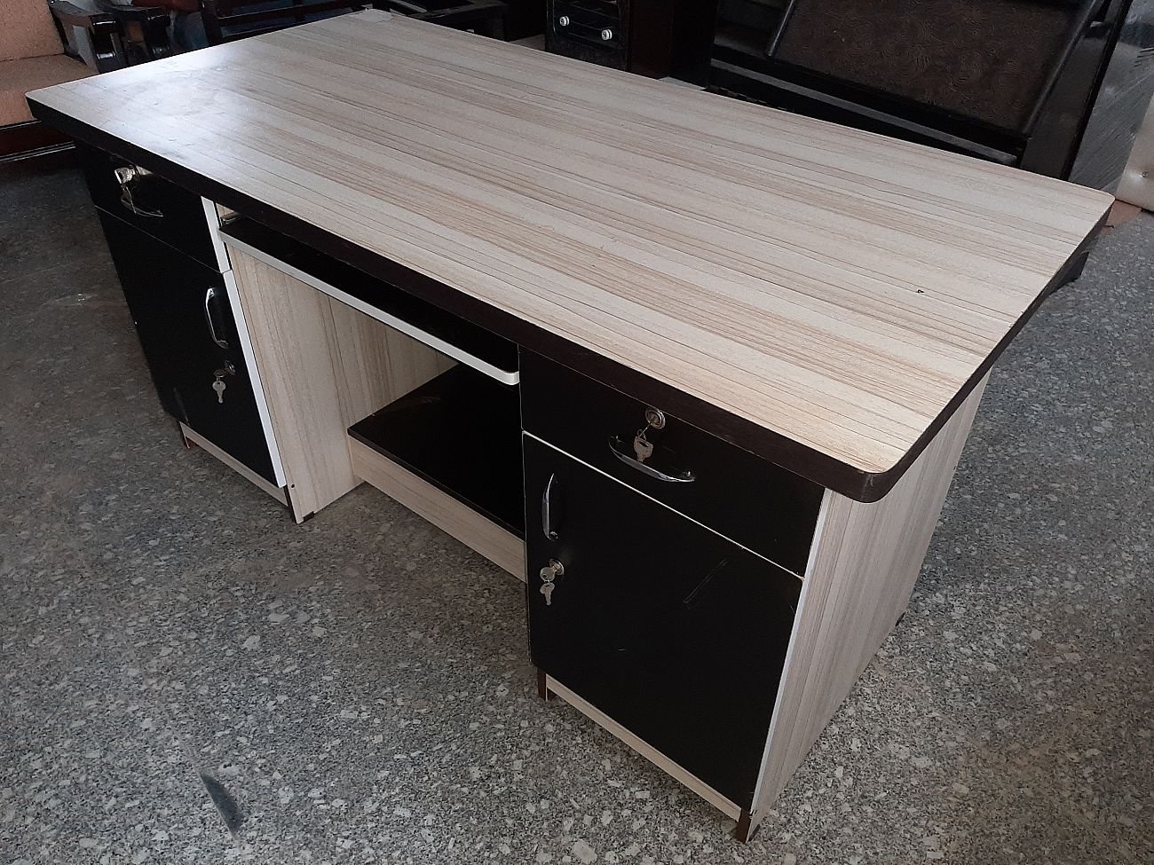 Office table 60x30