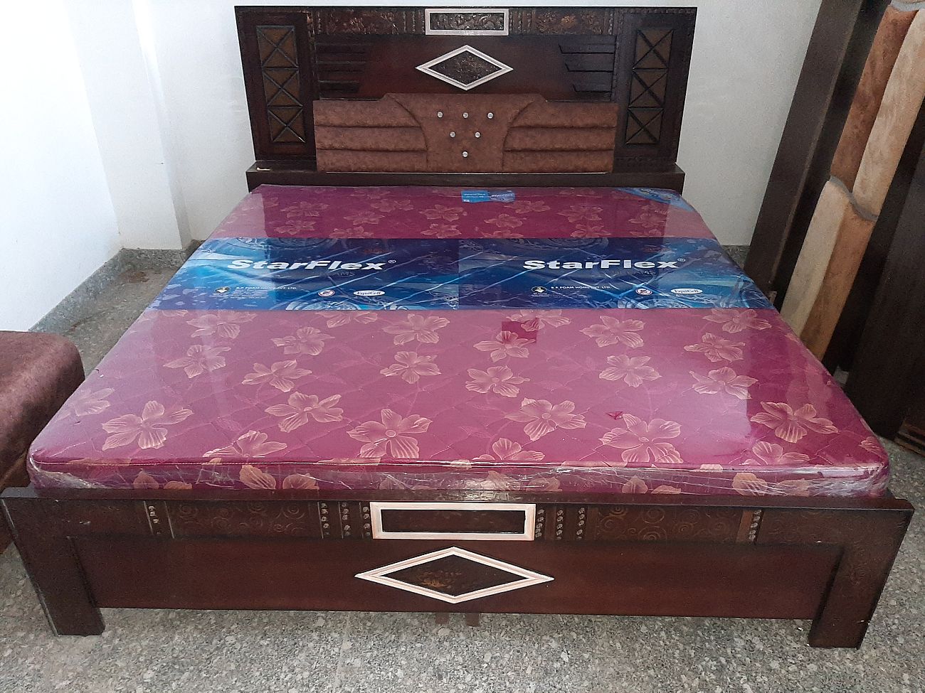 Double Bed box 16082022